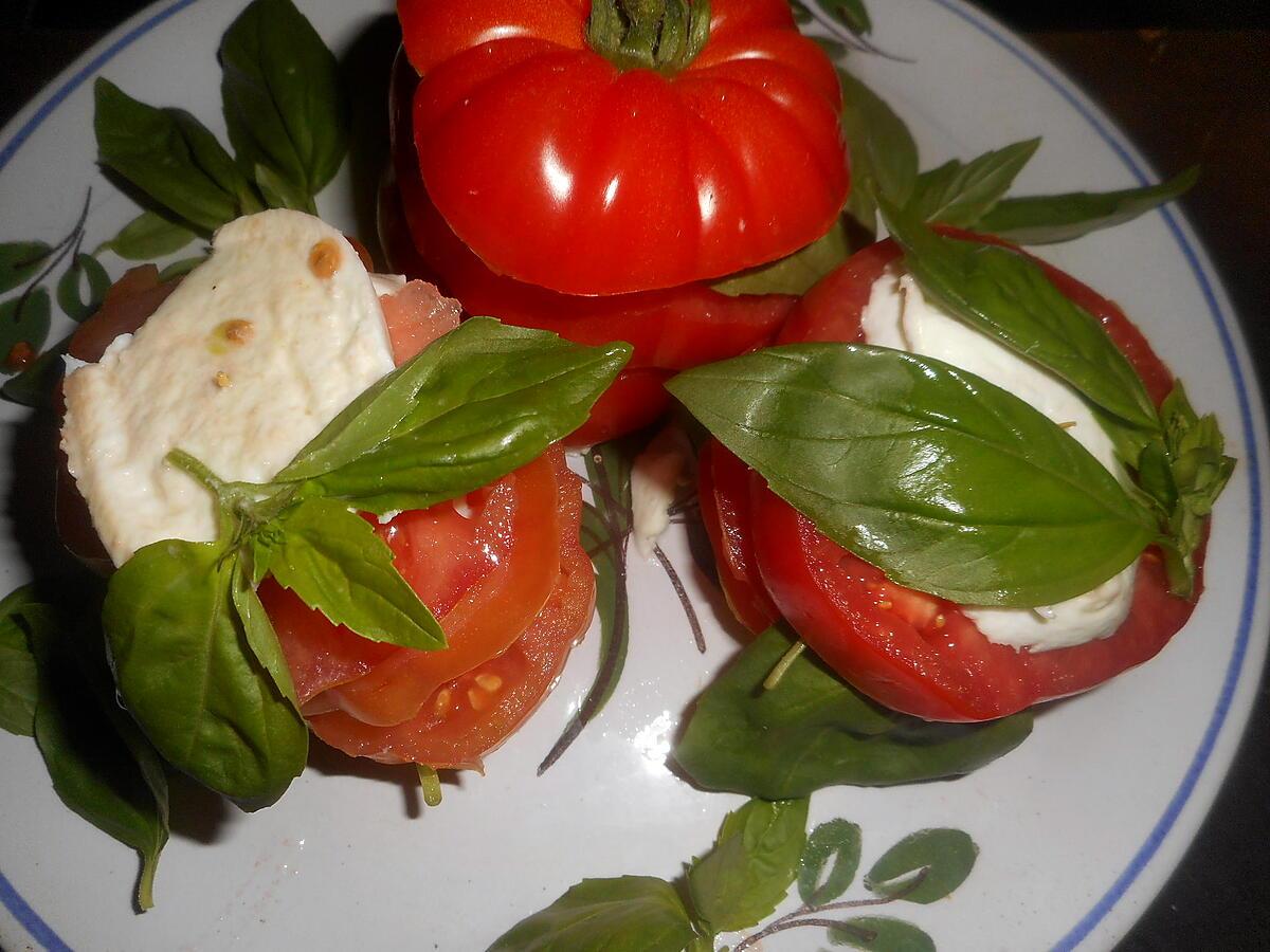 recette Tomates mozzarella en mille-feuilles