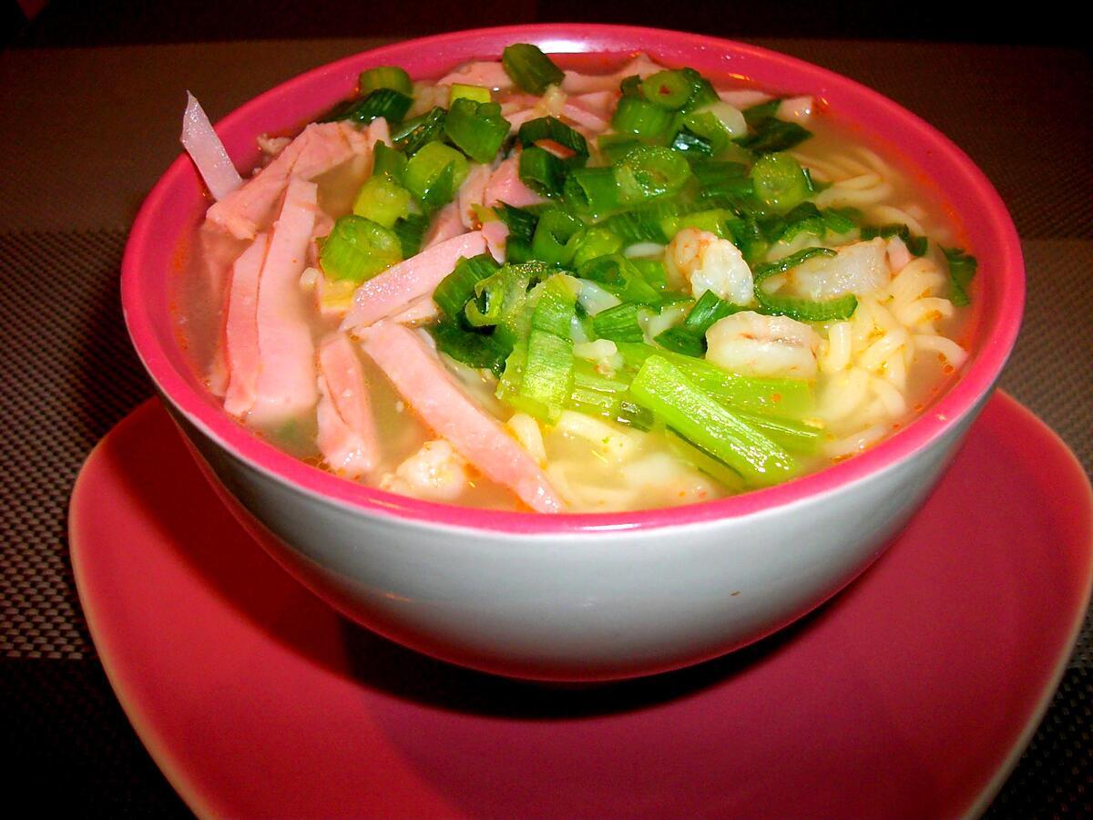 recette SOUPE CHINOISE AU JAMBON & CREVETTE