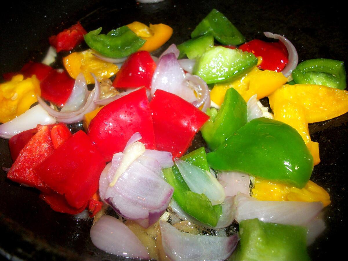 recette SAUTÉ DE POISSON AUX POIVRONS TRICOLORES