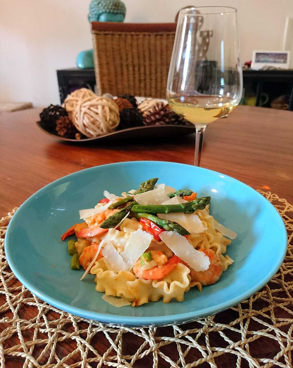 Pâtes aux crevettes et aux asperges