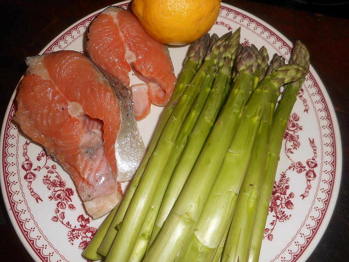 recette Darne de saumon aux asperges vertes
