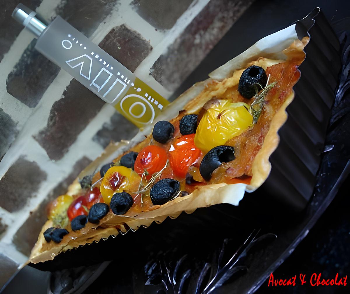 recette **Tarte rectangulairement savoureuse aux 5 Tomates dont "Ananas" et Oignons Nouveaux Caramélisés **