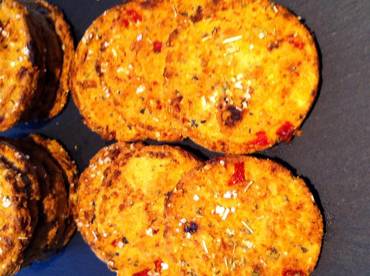 recette Biscuits salés, chorizo, piquillos et tomates séchées