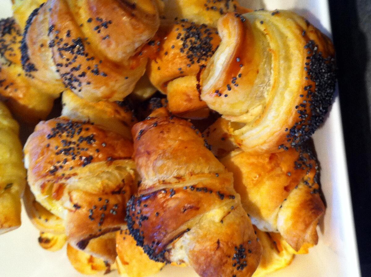 recette Croissants saumon et fromage frais ail et fines herbes