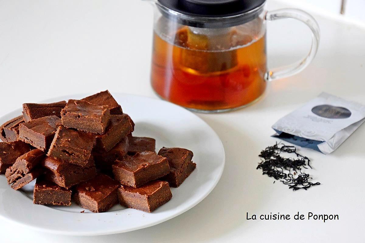 recette Carrés fondants au chocolat noir et lait concentré sucré