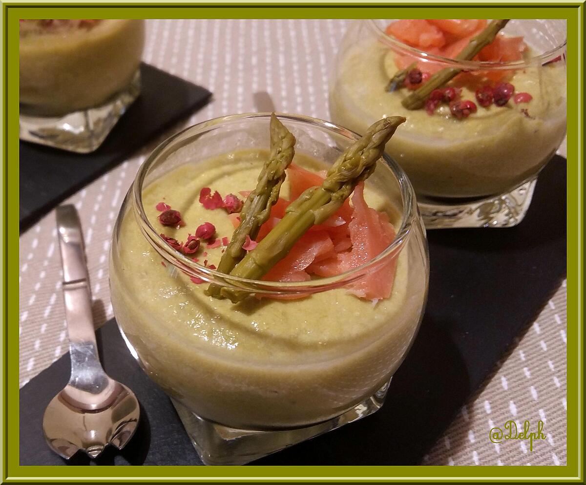 recette Verrines de mousse d'asperge à la truite fumée