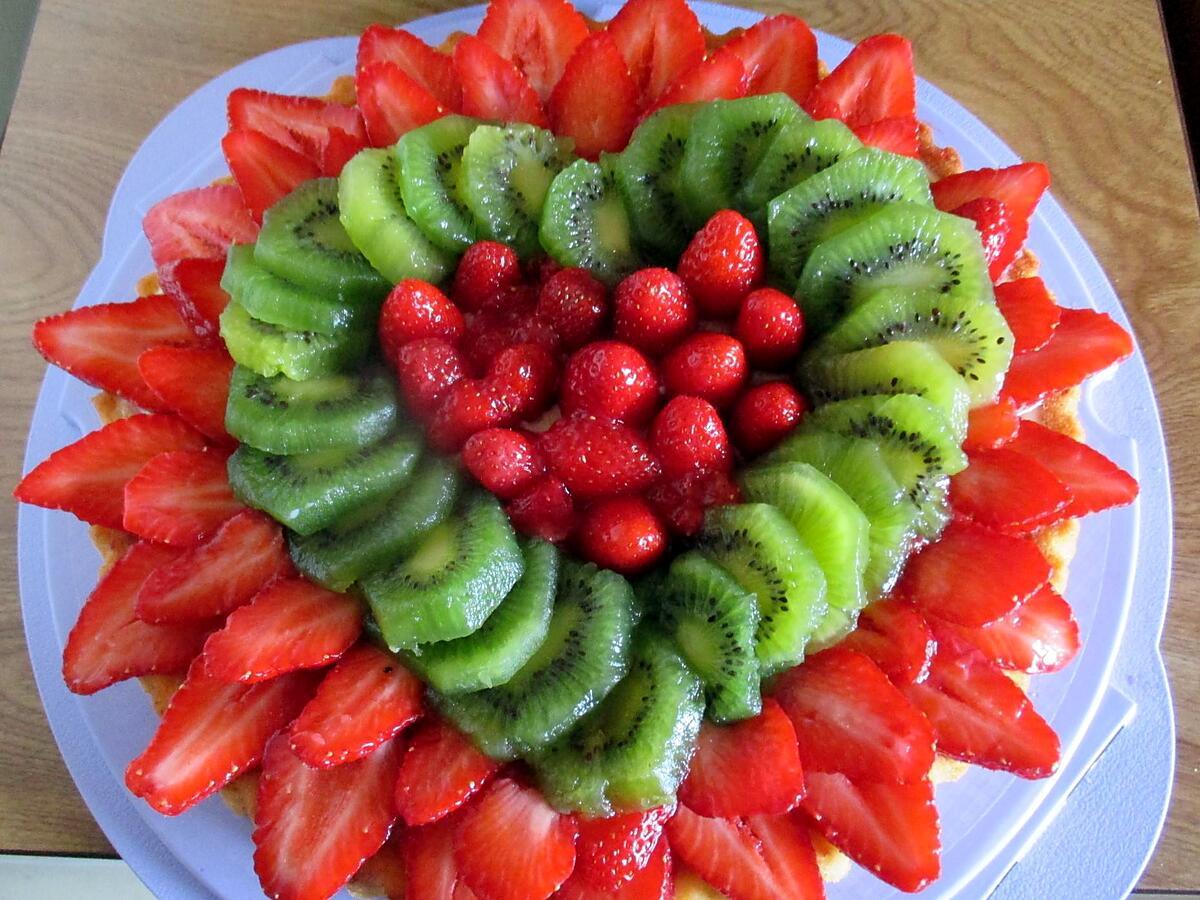 recette TARTE GENOISE AUX FRUITS