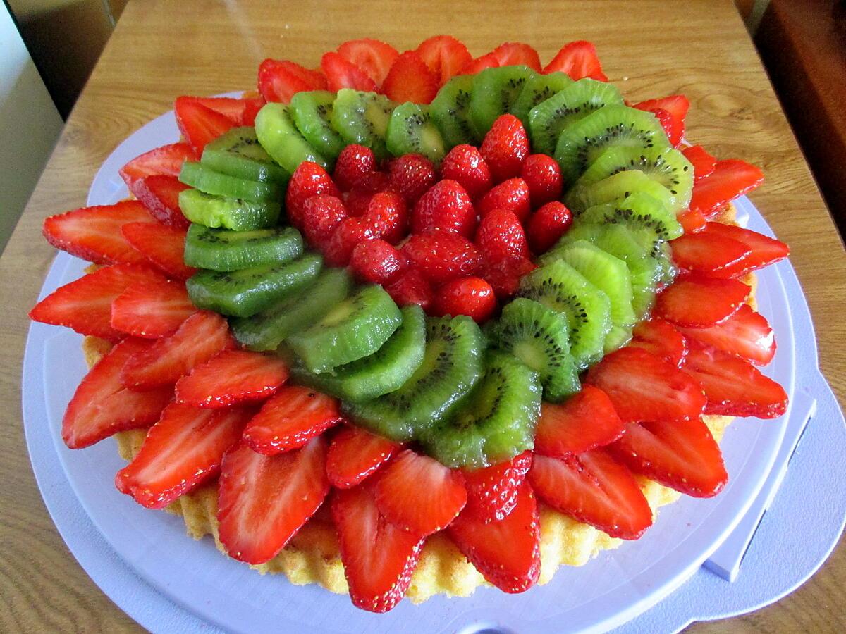 recette TARTE GENOISE AUX FRUITS