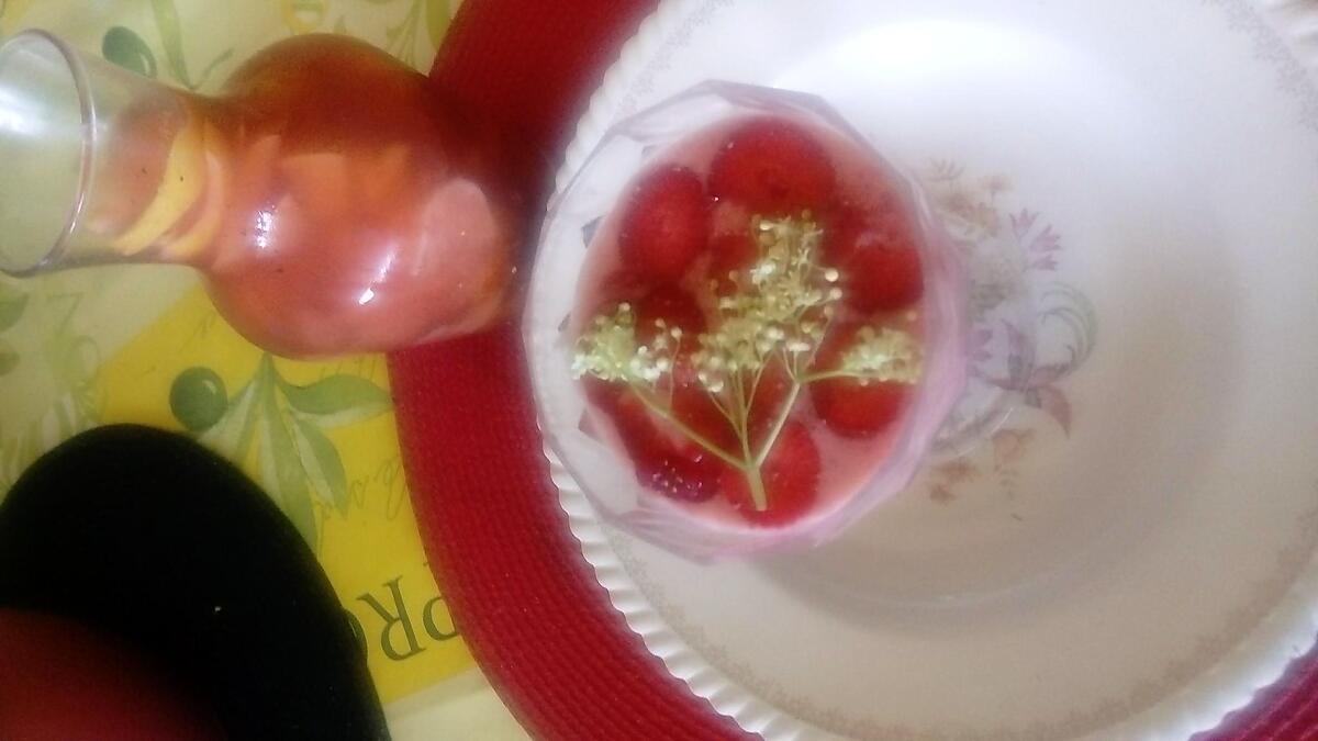 recette mousse  de  fraises fleur  de sureau