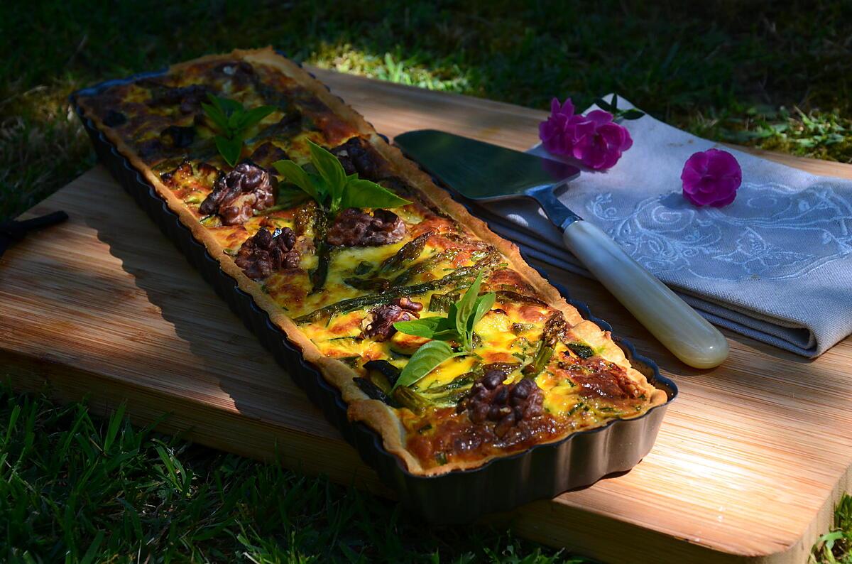 recette Tarte aux courgettes, asperges vertes et noix