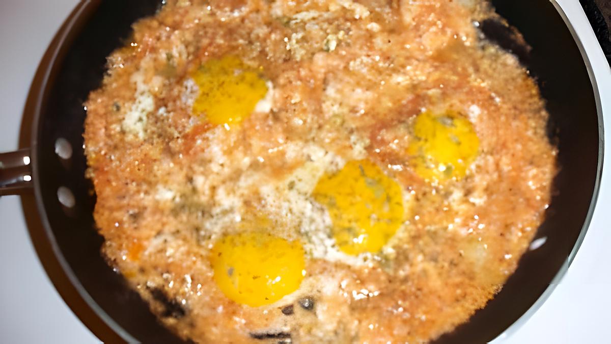 recette Oeufs a la sauce tomate(rapide et facile)