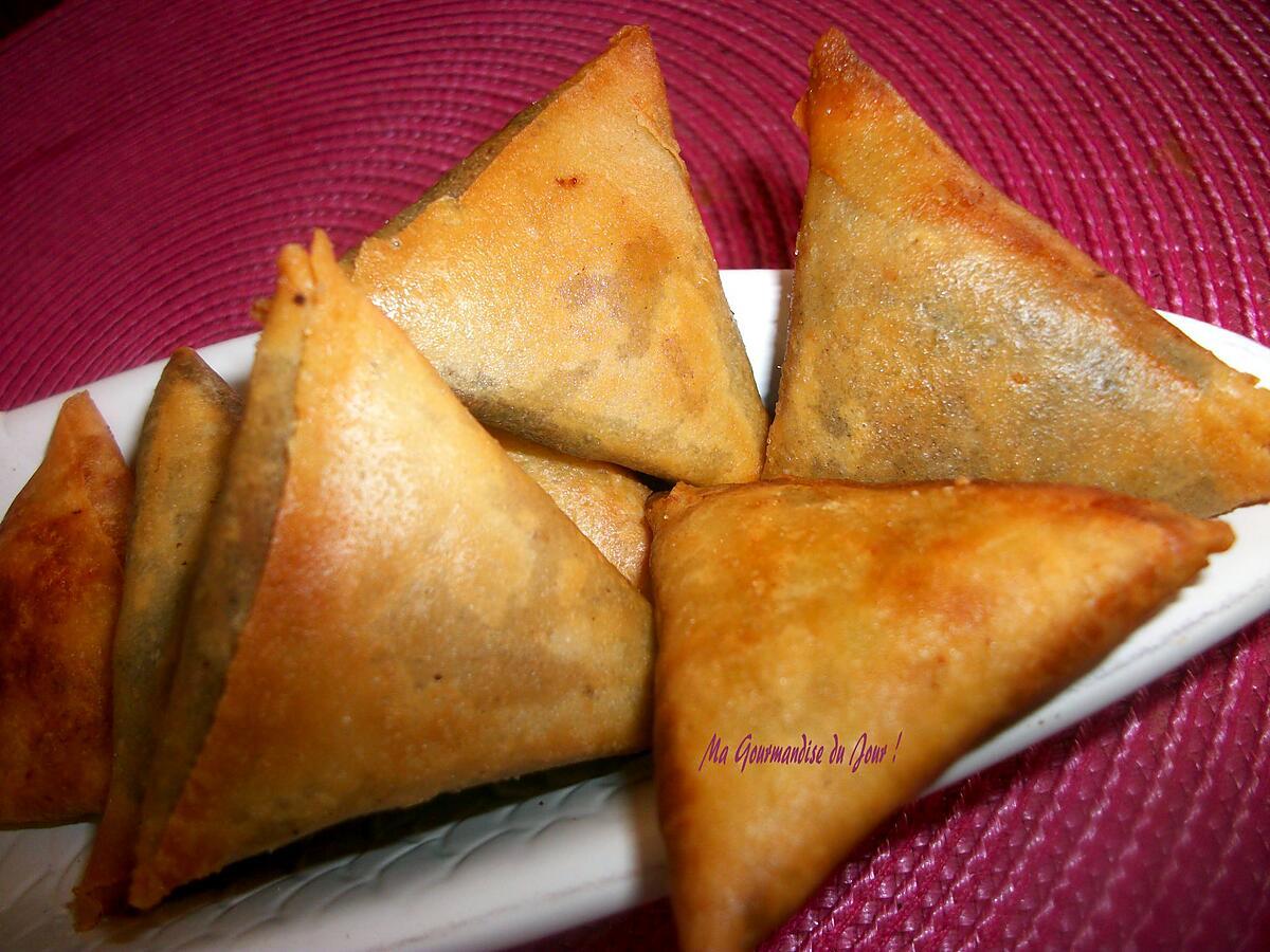 recette SAMOUSSAS AU BOUDIN NOIR, ou AU POULET, ou AU POMME DE TERRE/FROMAGE ou A LA BANANE MIEL