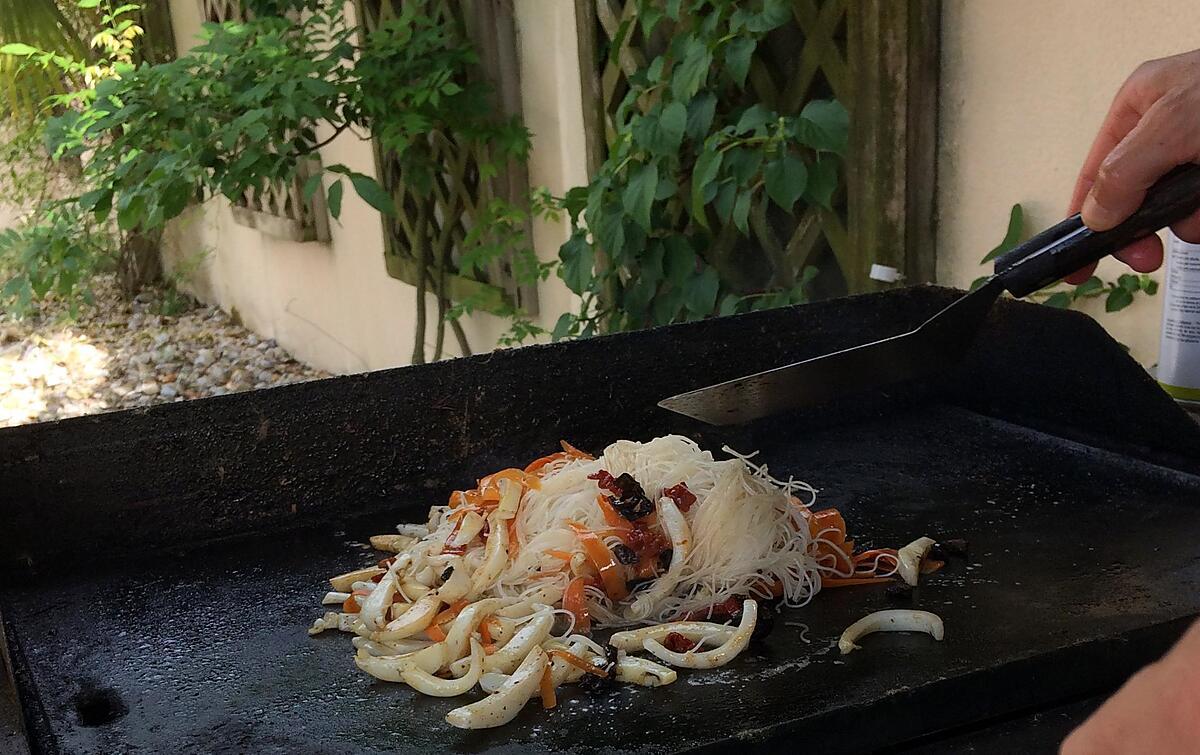 recette vermicelle de riz aux carottes et encornet à la plancha