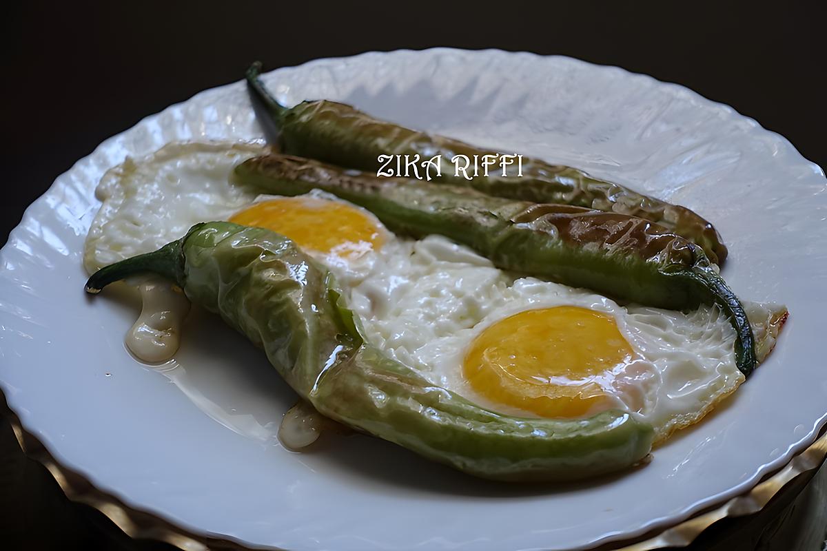 recette PIMENTS FORTS AUX ŒUFS FRITS POUR LE PLAISIR (CASSE CROÛTE EXPRESS)/TERROIR BÔNOIS