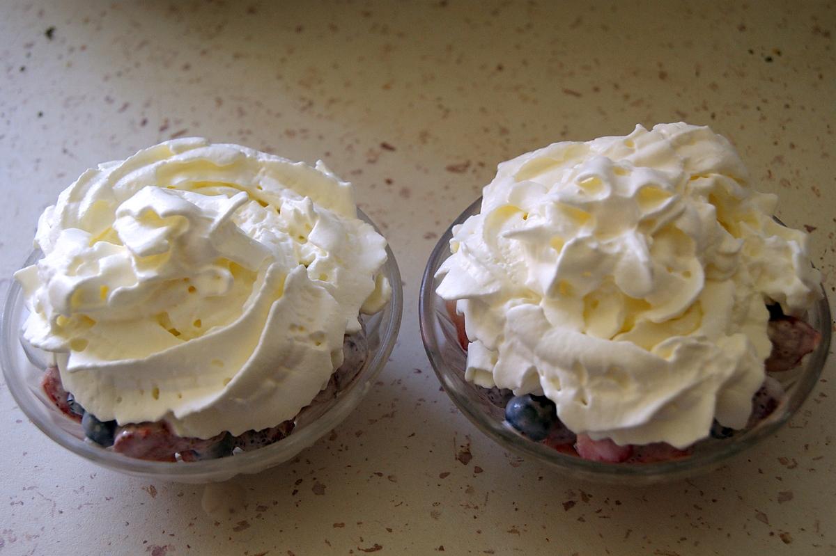 recette Myrtilles fraises à la chantilly