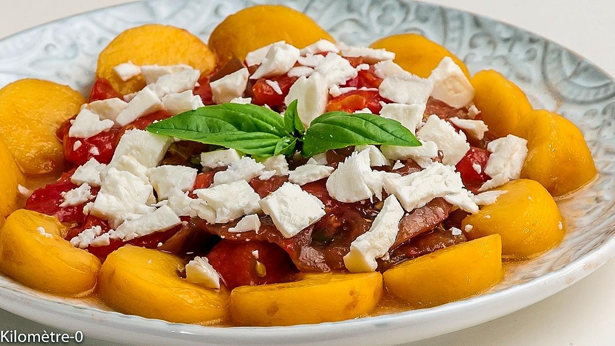 recette Salade de tomates aux nectarines et à la fêta