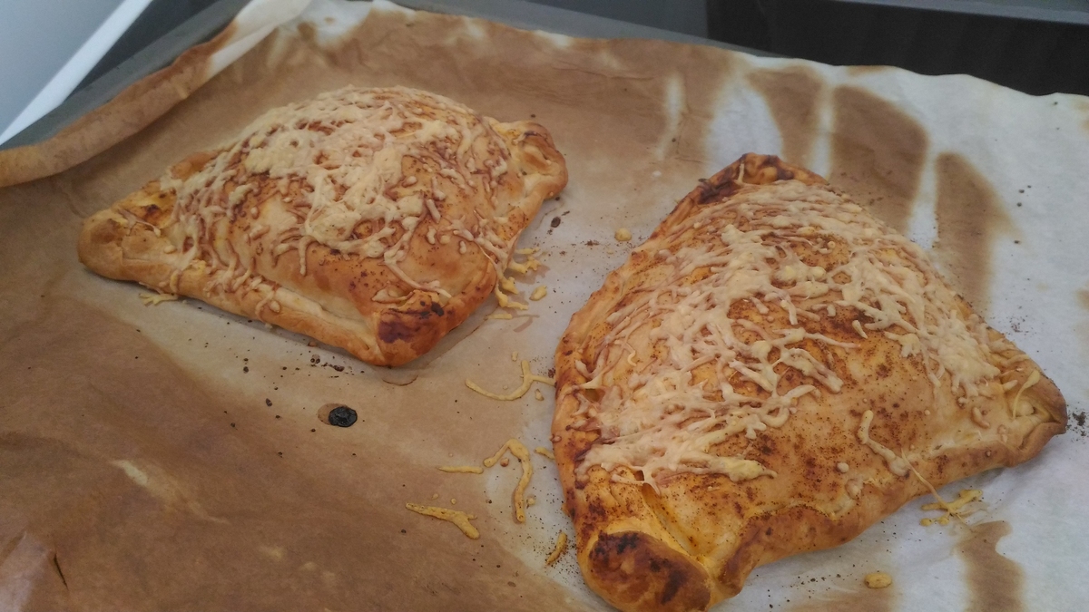 recette CALZONE JAMBON ANANAS