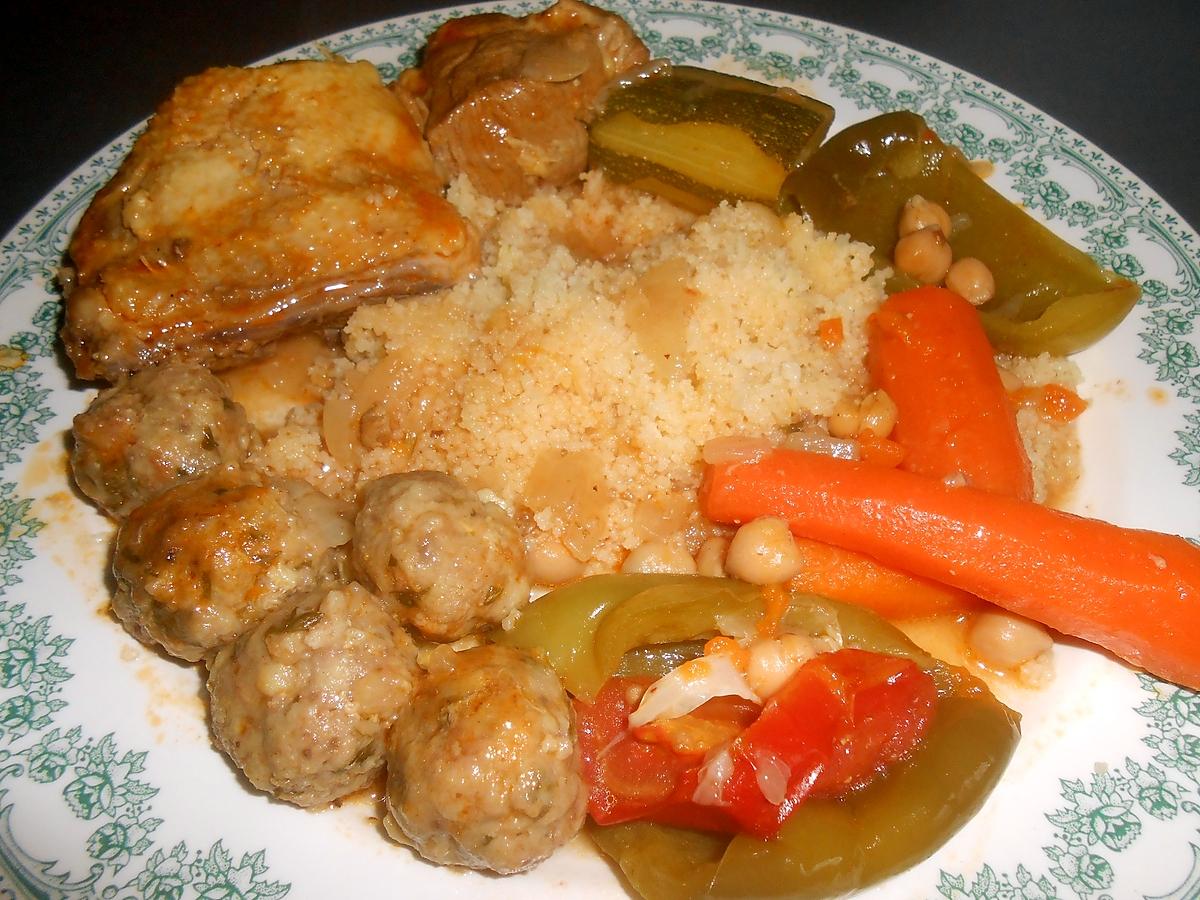 recette COUSCOUS AGNEAU POULET MINI BOULETTES