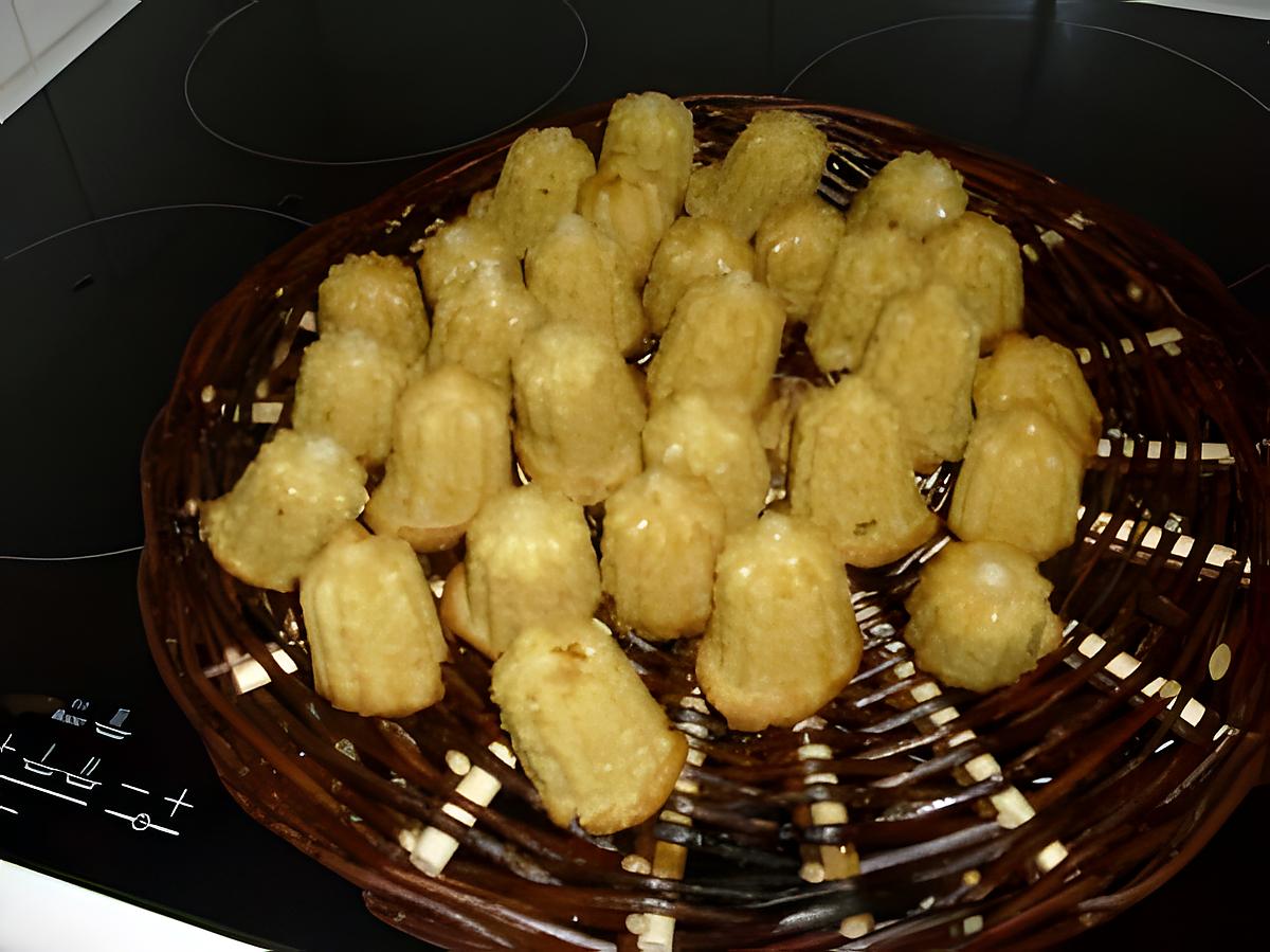 recette MINIS CANNELES AUX AGRUMES ET A LA CANNELLE