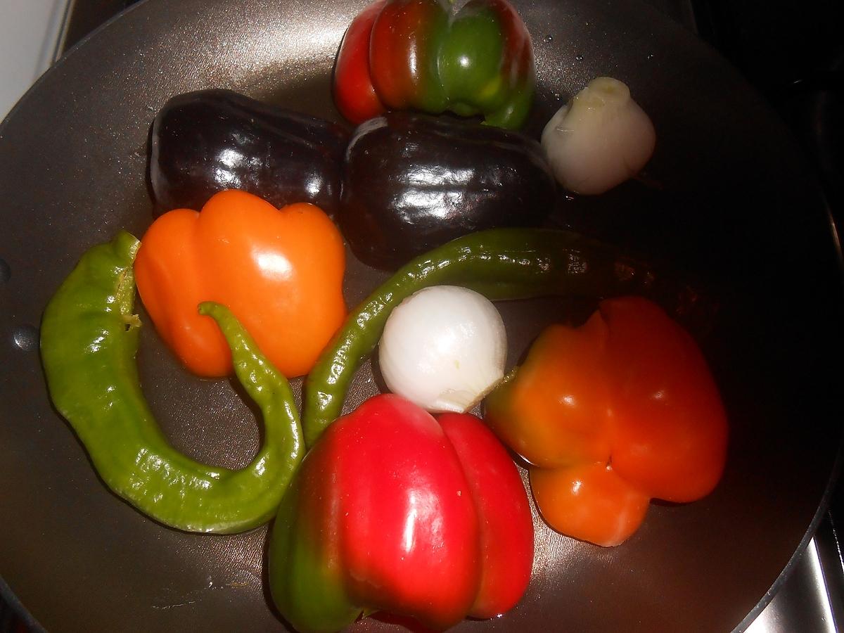 recette TRIO DE POIVRONS ET PETITS PIMENTS DOUX