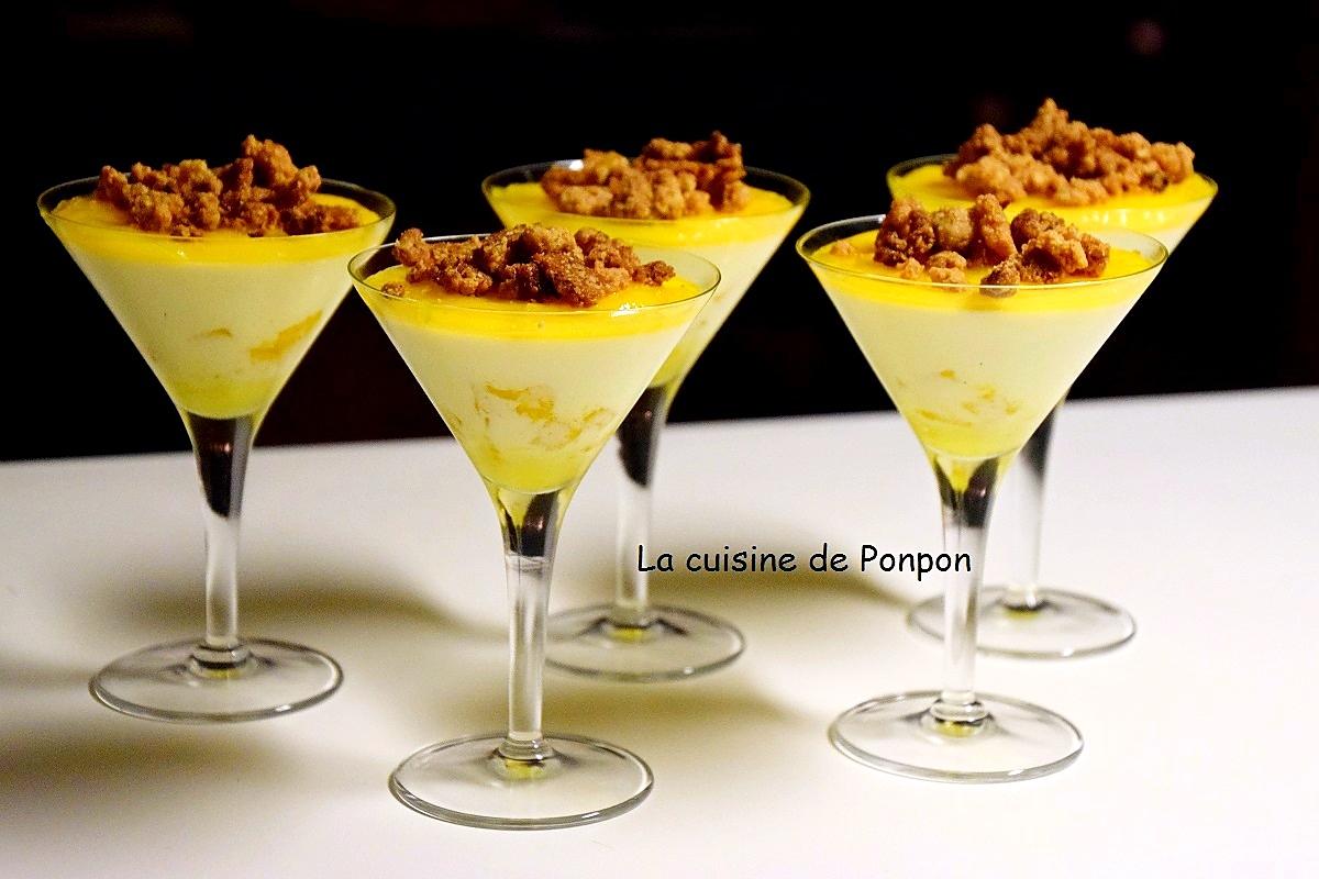 recette Panna cotta à la mangue garnie d'un crumble d'avoine