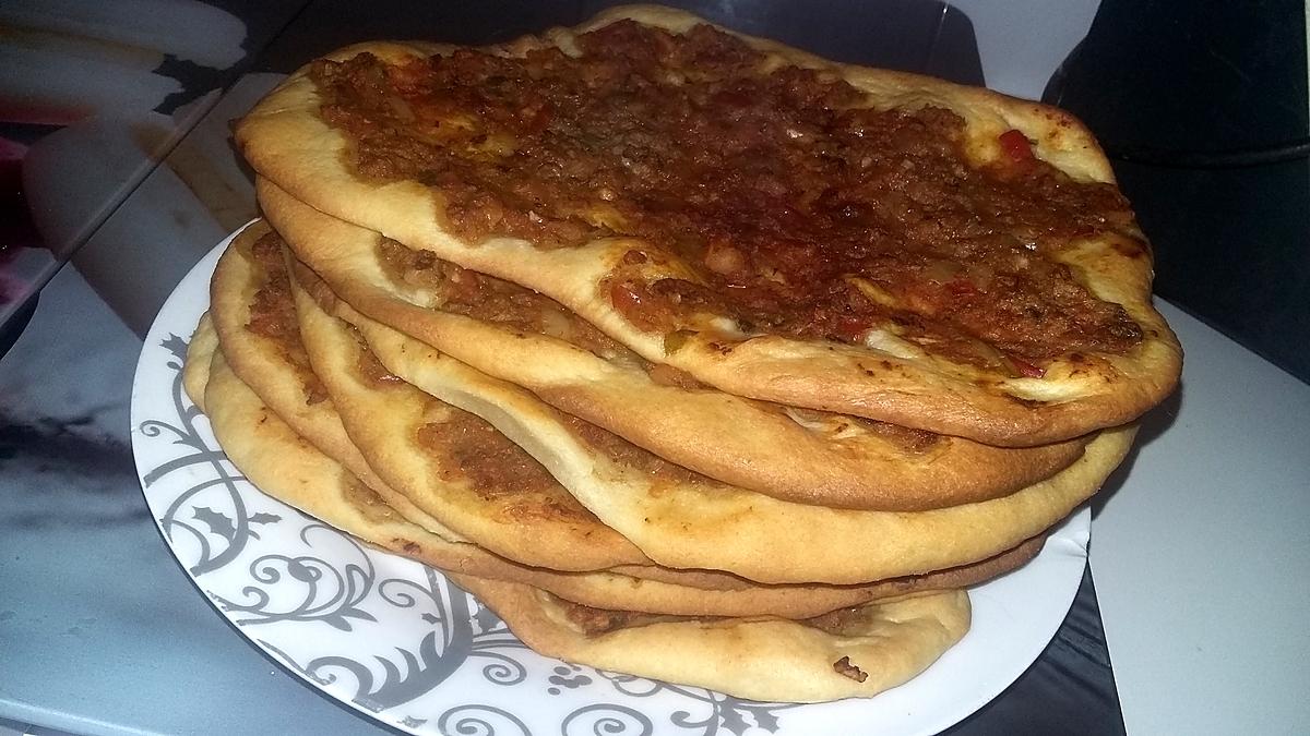 recette Pizza turc lhmacun