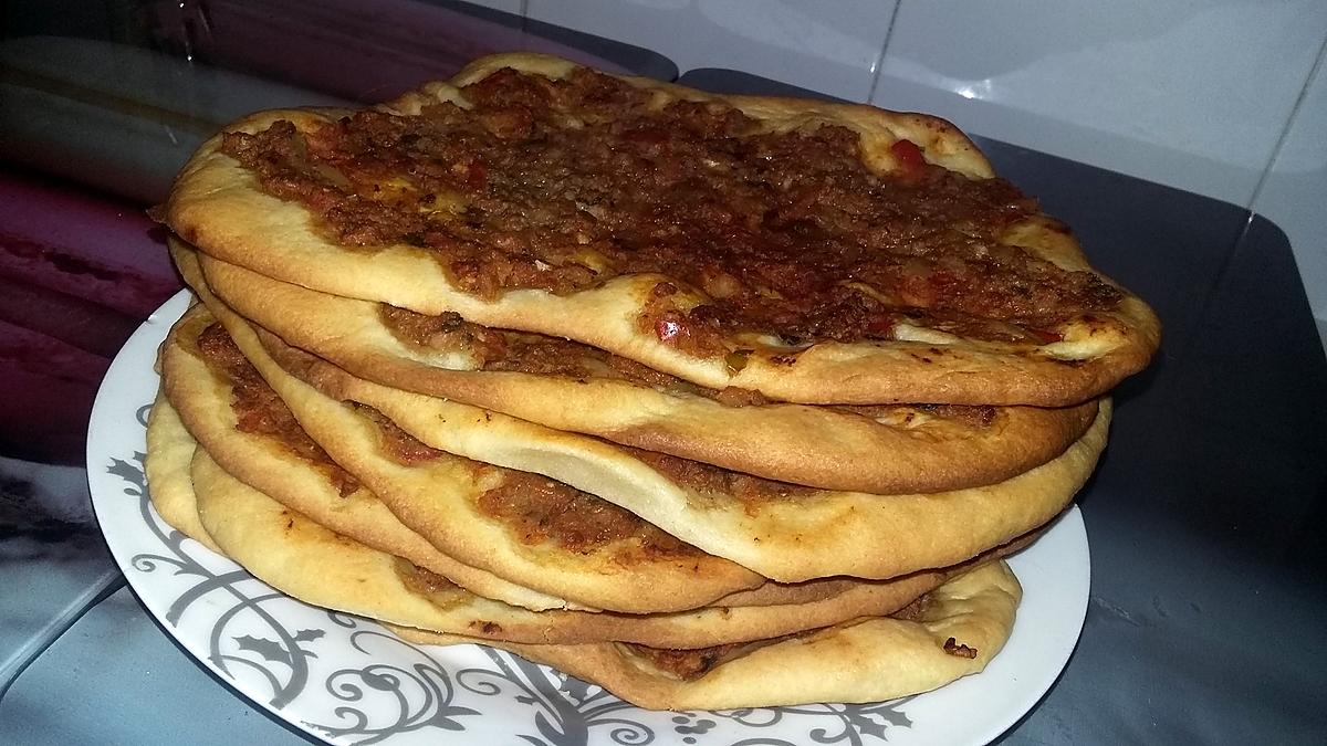 recette Pizza turc lhmacun