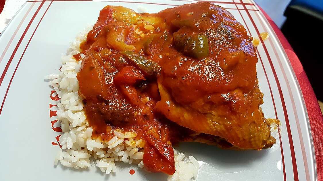 Recette de Cuisse de poulet basquaise facile