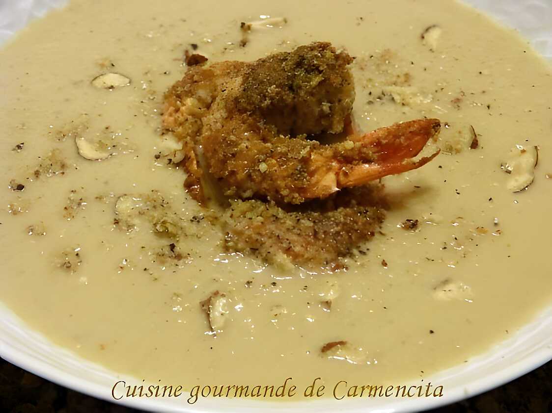 Velouté de topinambours châtaignes et gambas panées