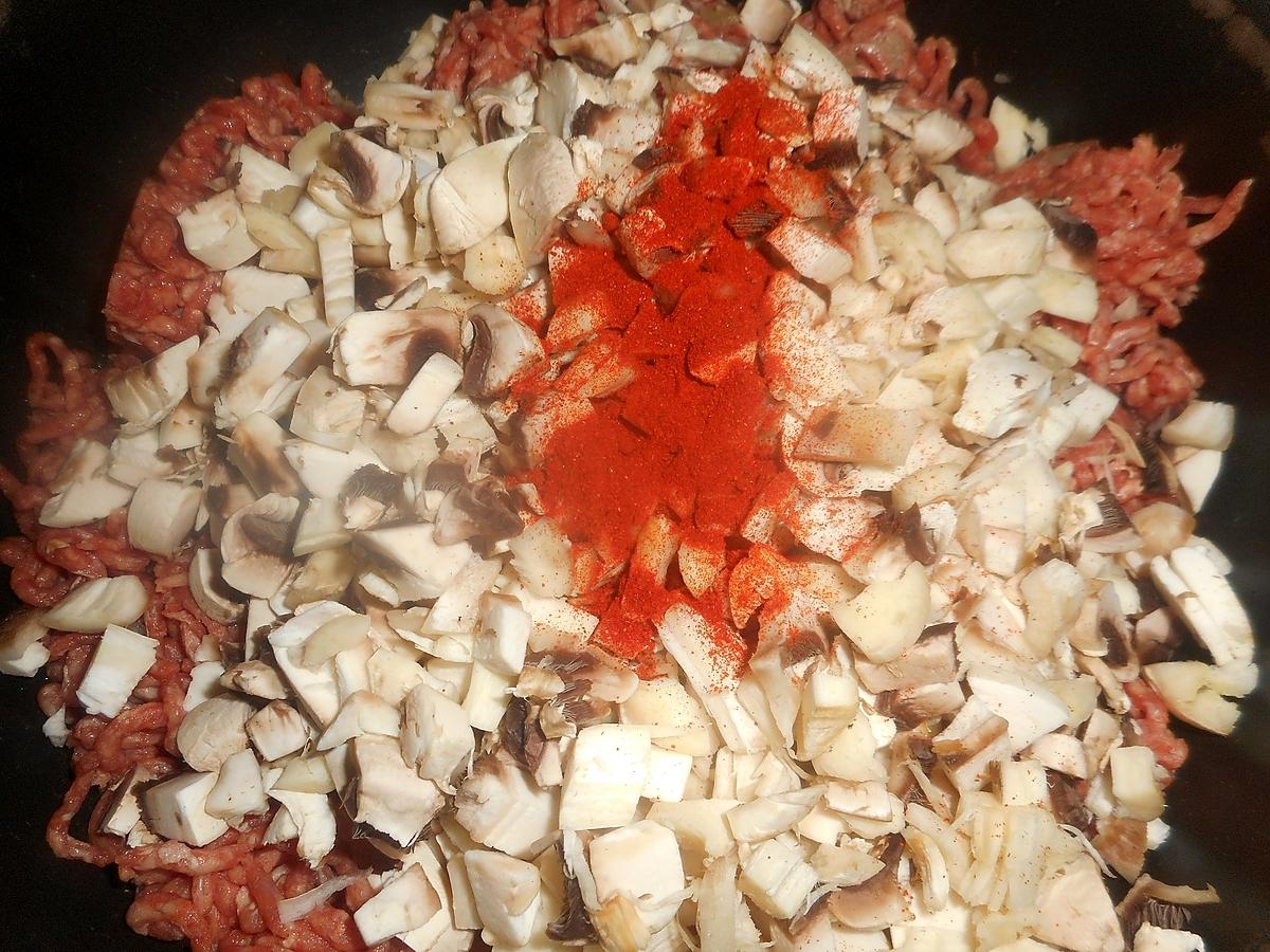 recette Gratin de penne sauce tomate à la viande et champignons