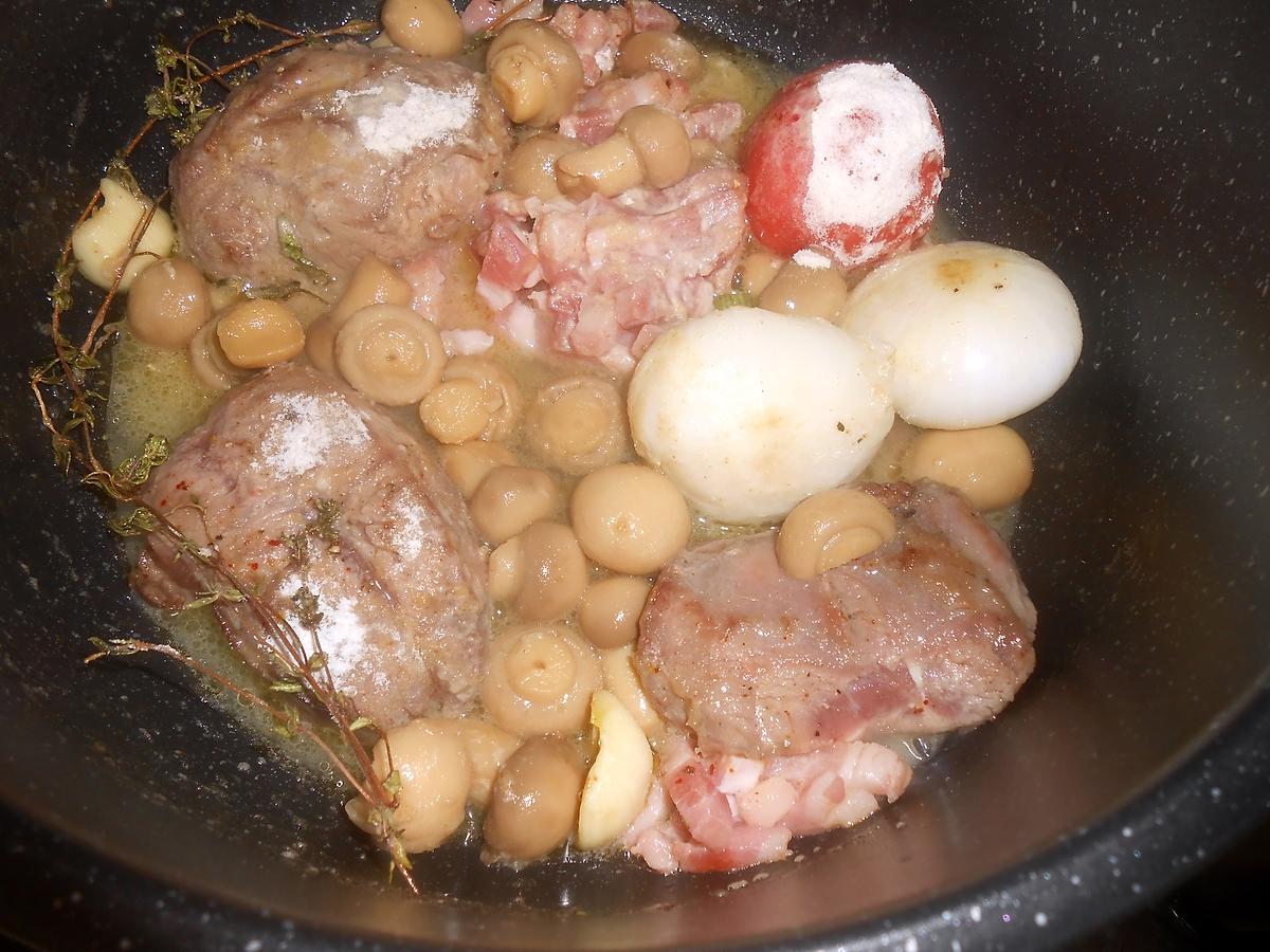 recette GIBELOTE DE JOUES DE PORC ET MOGETTES