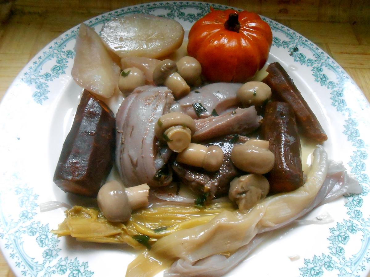 recette TETE DE VEAU EN POT AU FEU BOUILLON A L'ESTRAGON