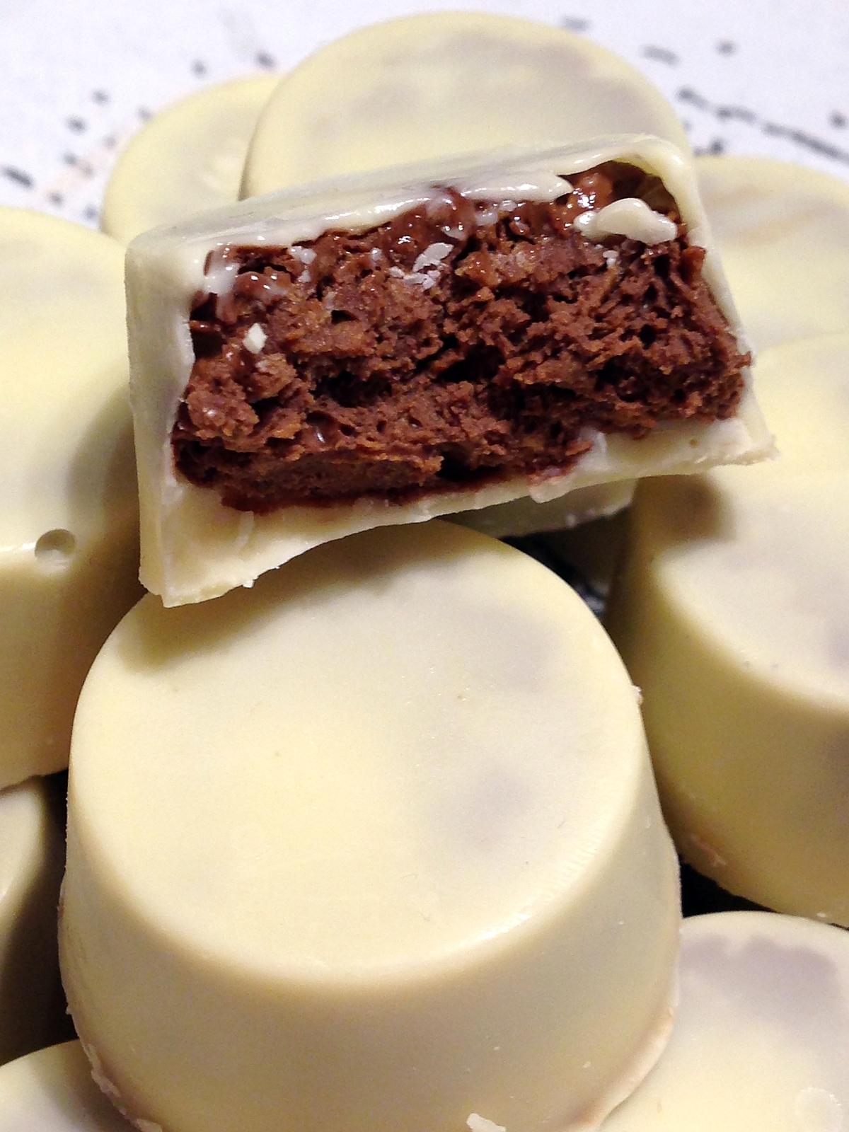 recette Chocolats blancs fourrés nutella et crêpes dentelles