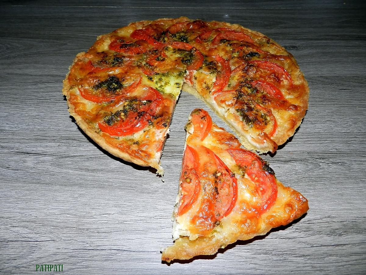recette Pizza aux tomates, mozzarella et roquette