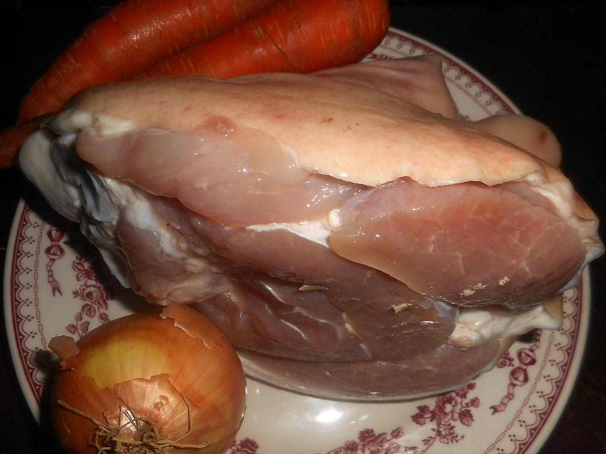 recette Jarret de porc arriére demi-sel fondant aux lentilles et aux carottes des sables