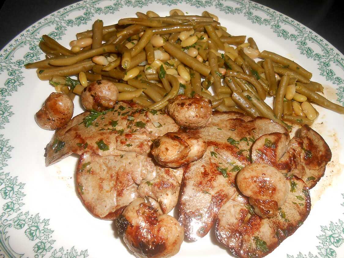 Recette de FRICASSEE DE FOIES ET ROGNONS DE LAPIN
