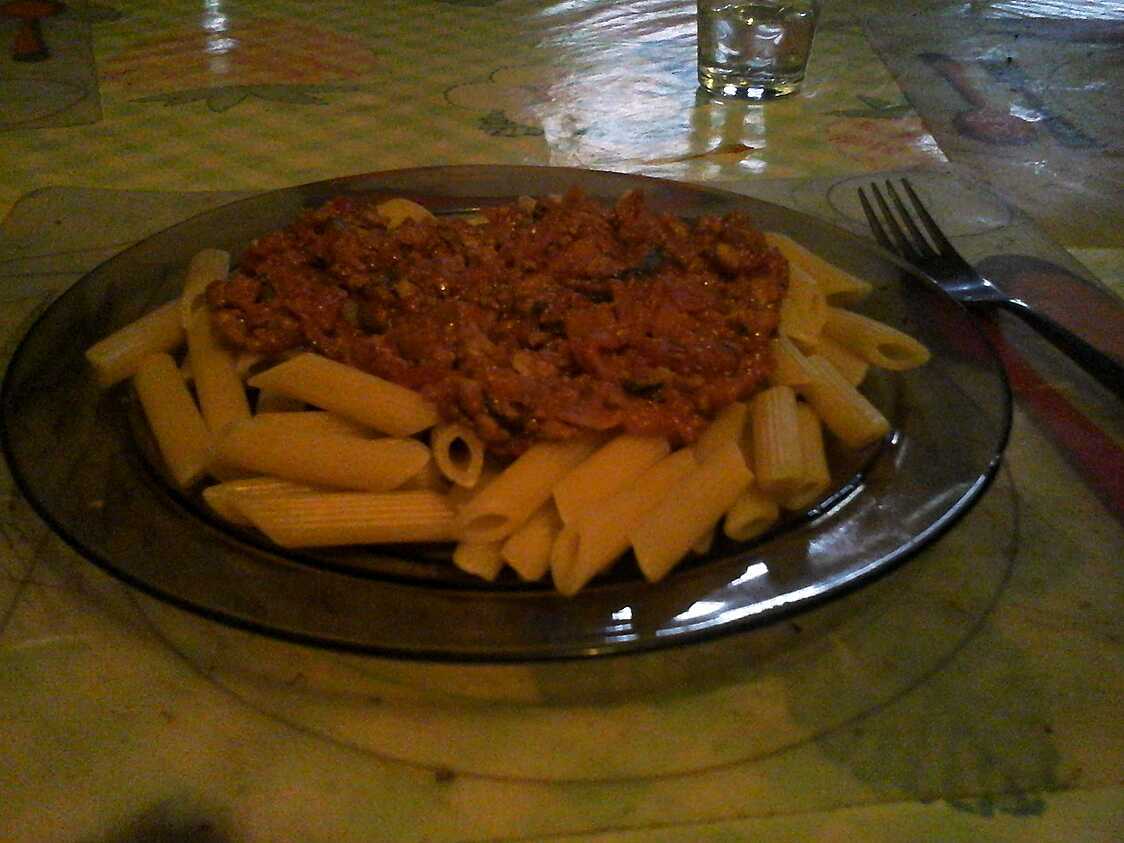Penne á la bolognaise végétalienne