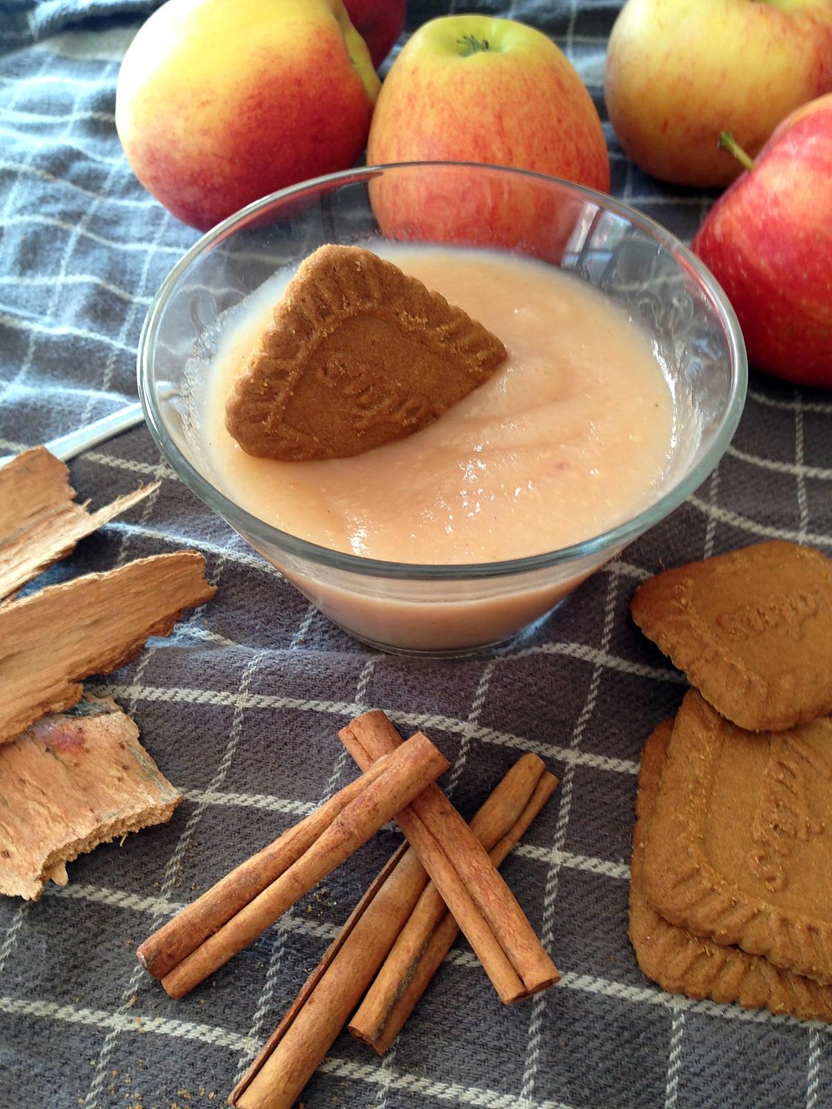 recette Compote pomme-cannelle sans sucres ajoutés au thermomix