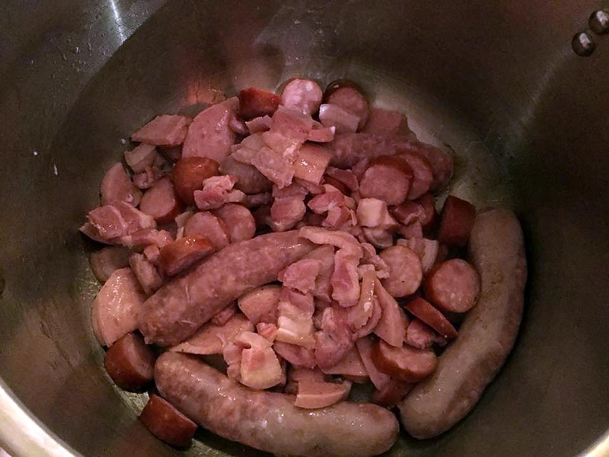 recette HARICOTS BLANCS  A LA TOMATE ET SAUCISSES à la COCOTTE MINUTE