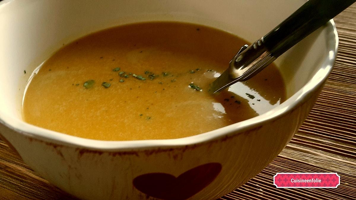 recette Soupe butternut, carottes, gingembre lait de coco et guaram massala