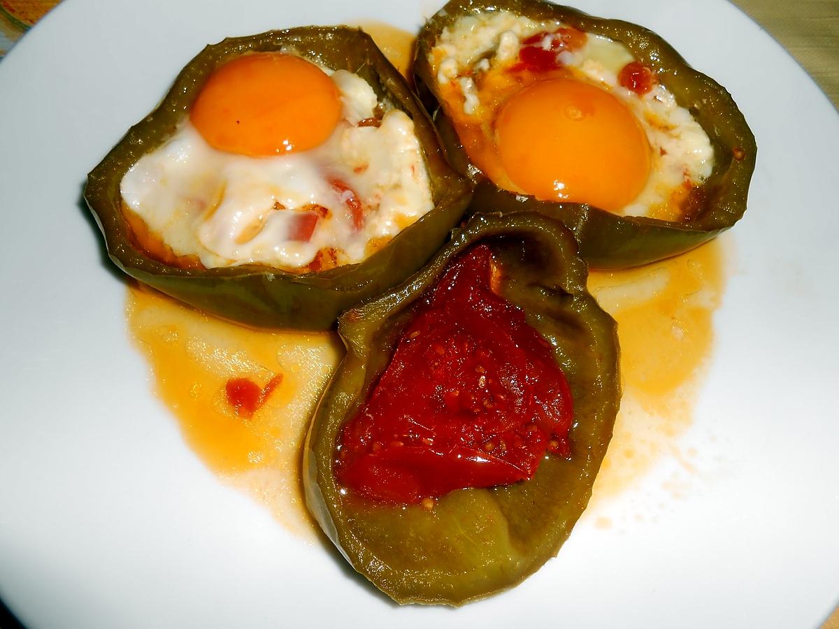 recette POIVRONS TOMATES POELES ET OEUF AU PLAT