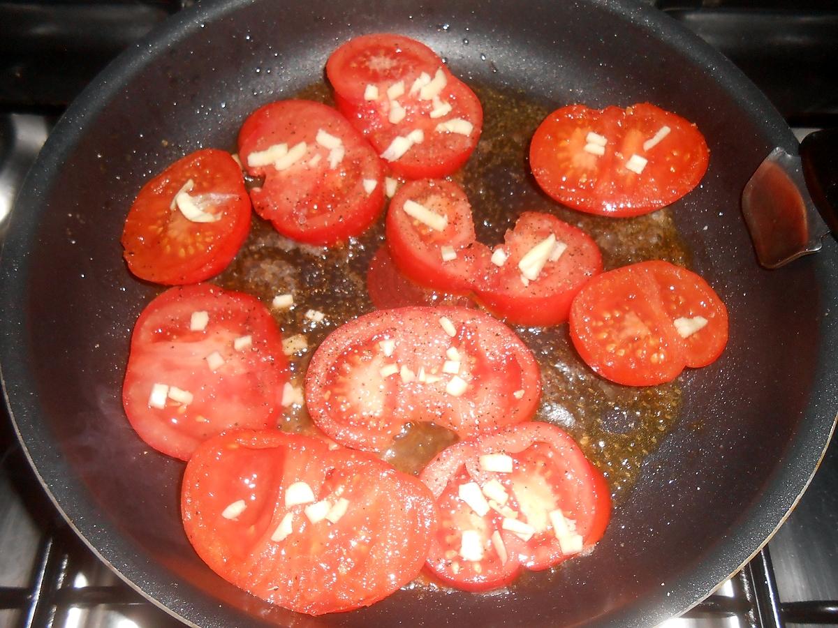 recette POELEE DE TOMATES AU CANTAL