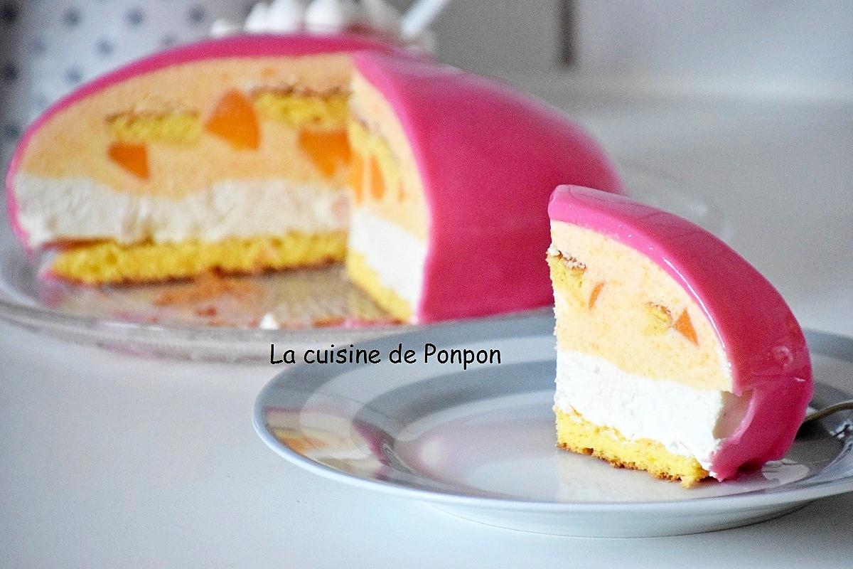 recette Entremets à la pêche parfumé à la liqueur de pain d'épices et glaçage miroir