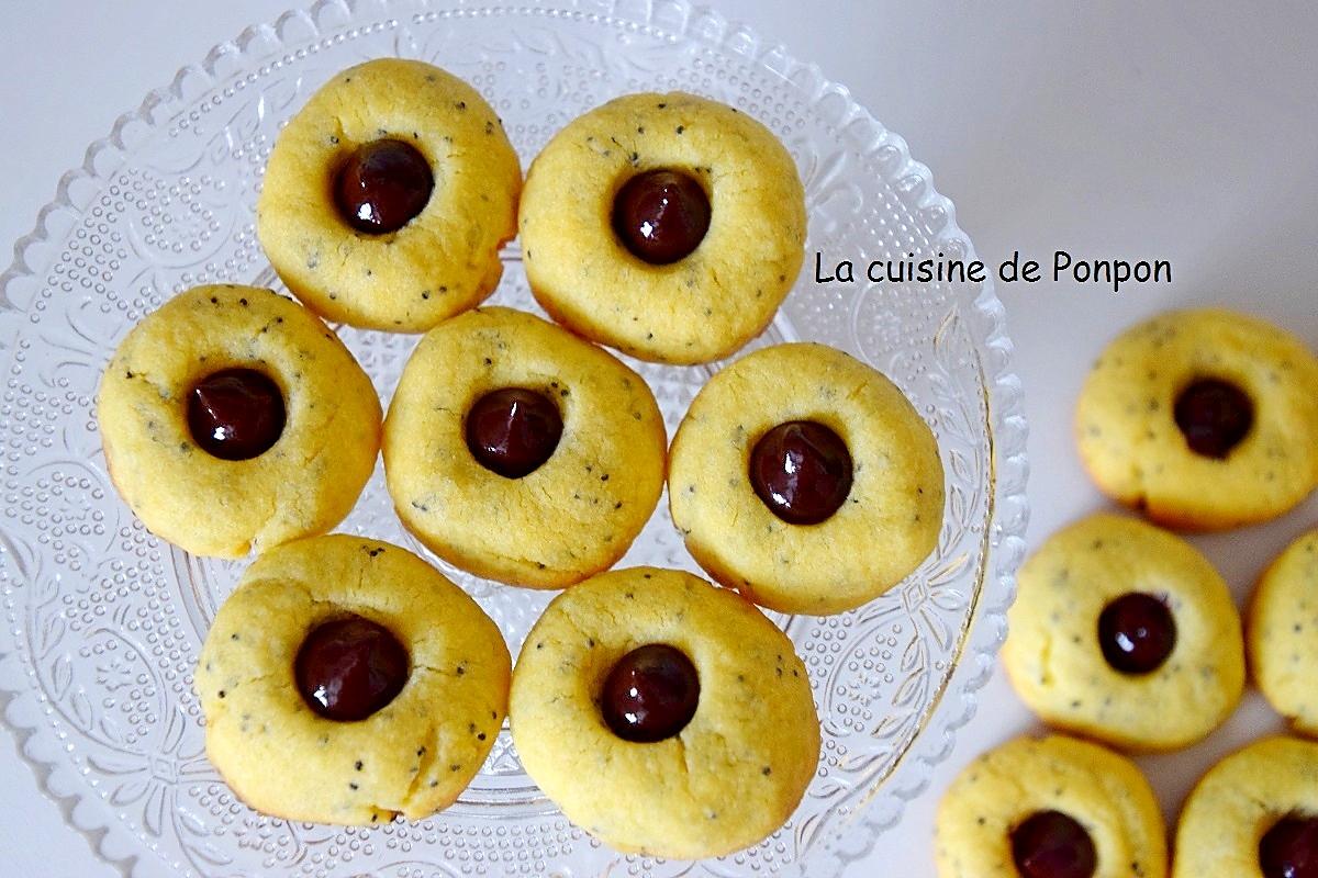 recette Biscuits aux graines de pavot garnis de ganache choco