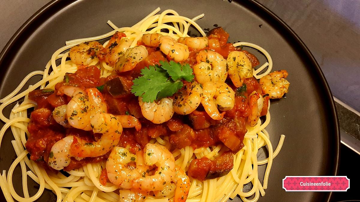 recette Linguine aux crevettes, sauce piquante aubergine et coriandre