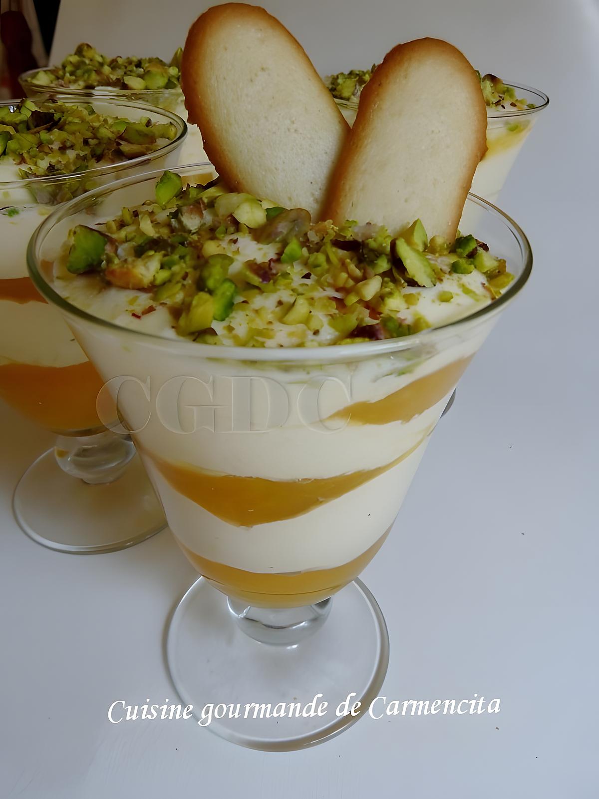 recette Mousse mascarpone et petits suisses aux abricots et fève Tonka