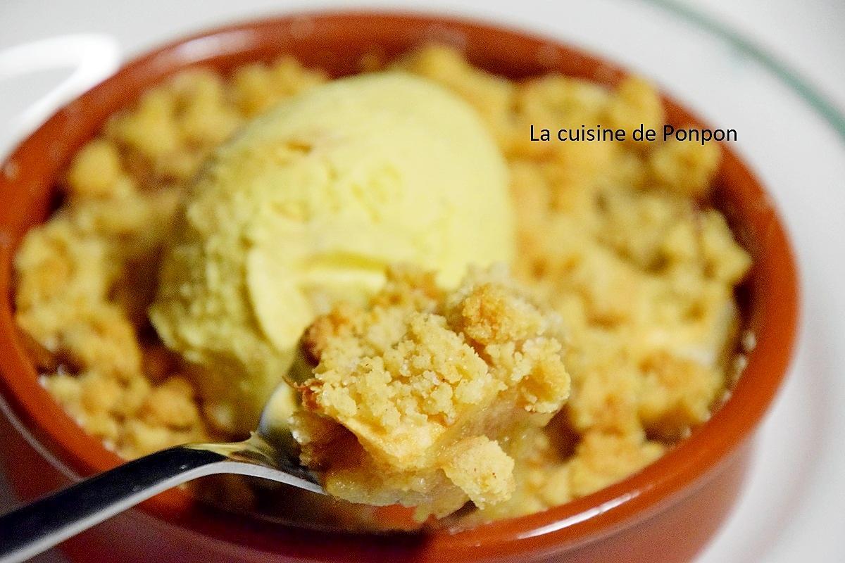 recette Crumble pommes et sa boule de glace vanille