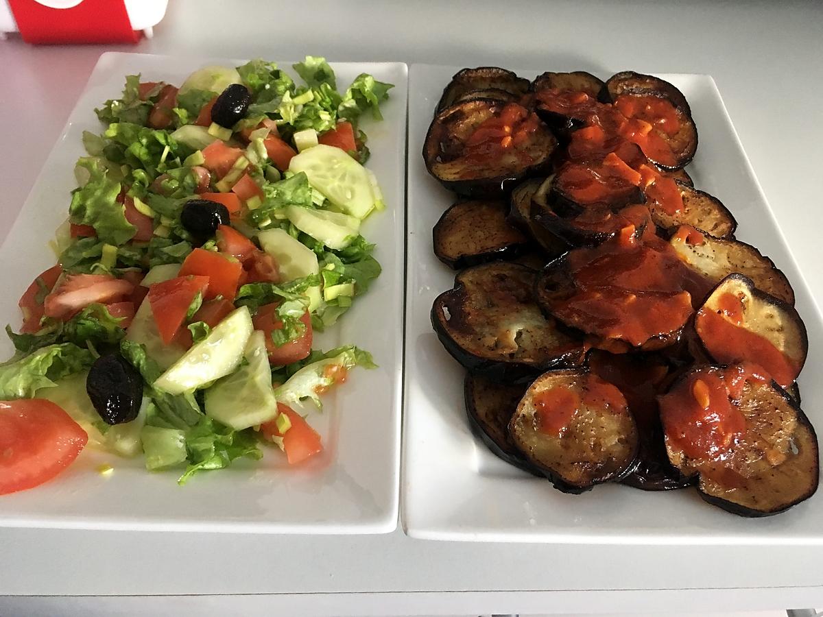 recette AUBERGINE À LA SAUCE TOMATE