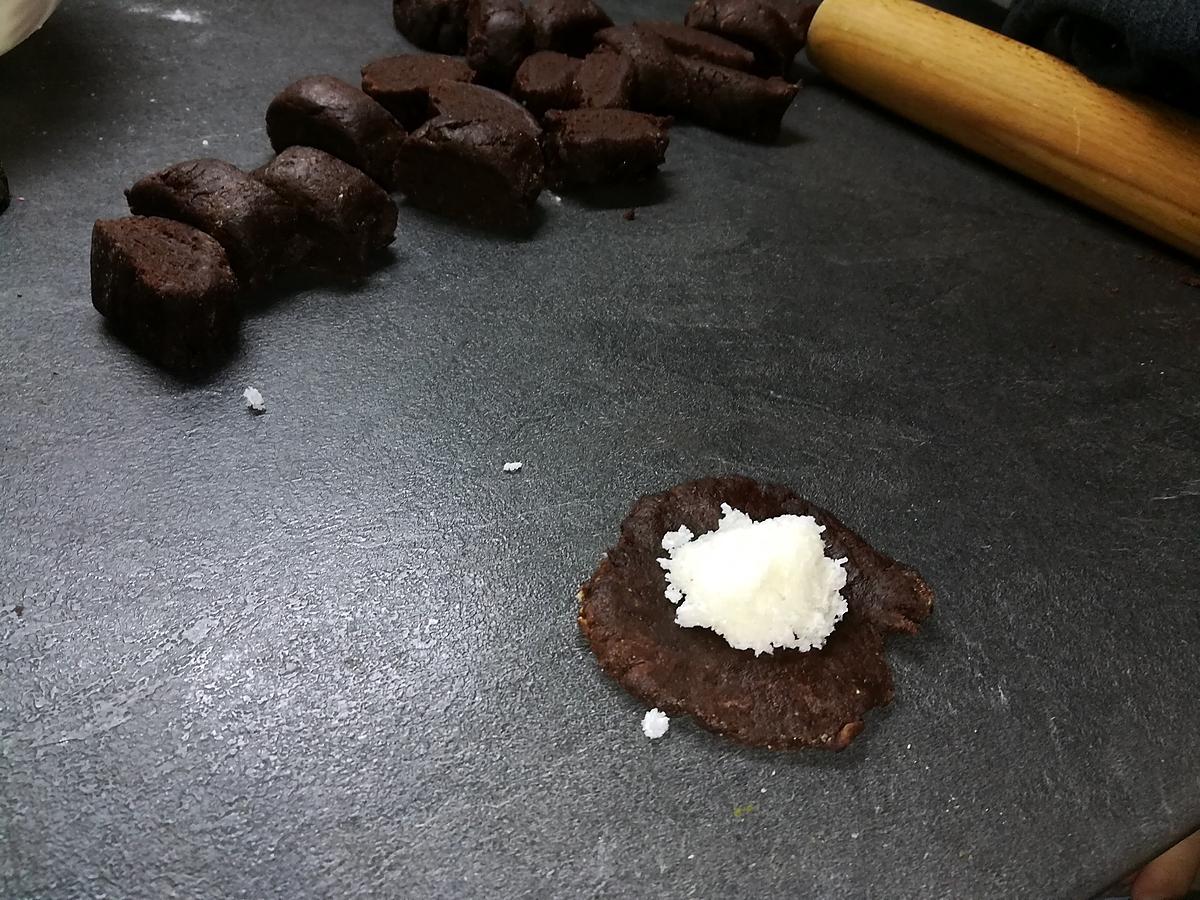 recette Sablés au cacao fourrés a la noix de coco