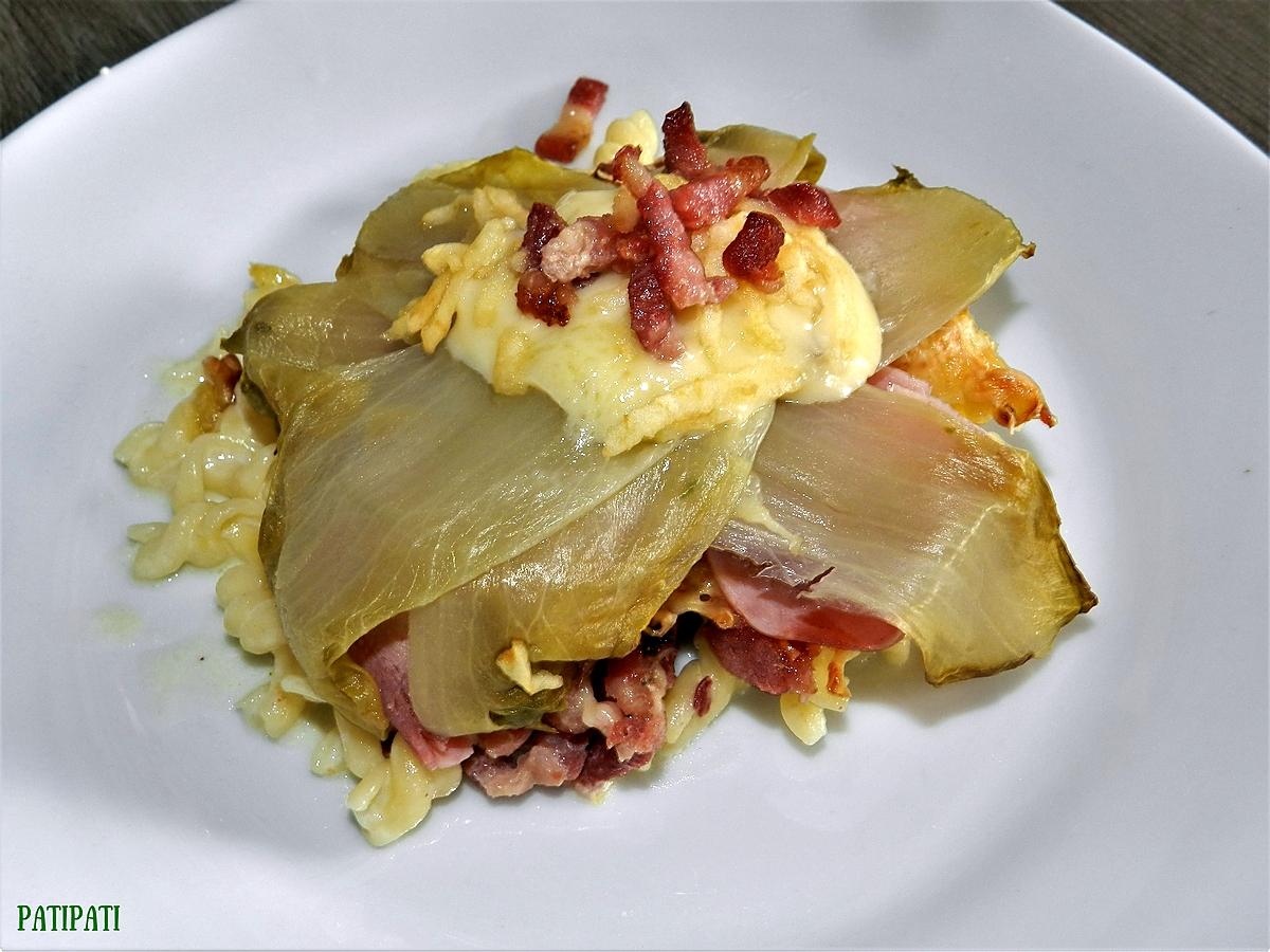 recette Fleurs de chicons au coeur de fromage aux noix sur carré de pâtes